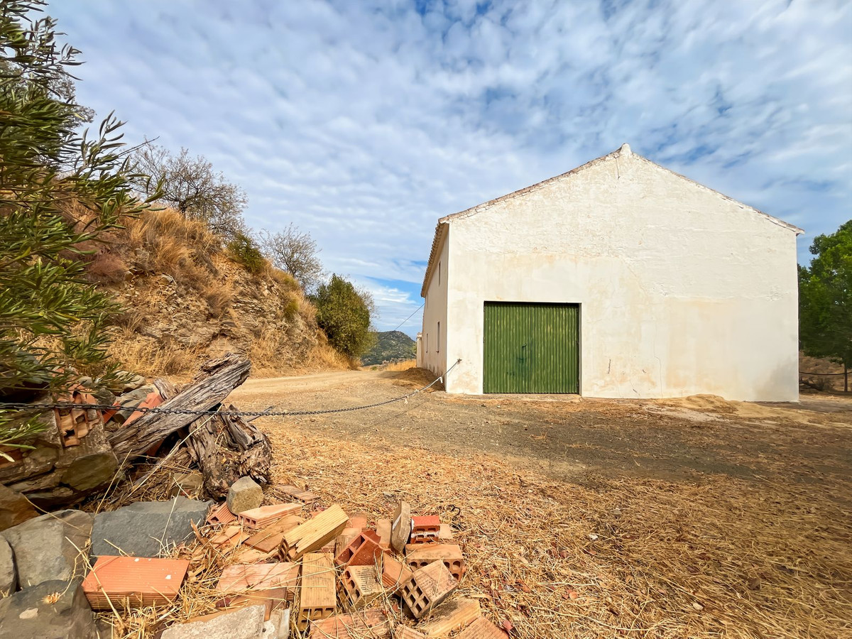 Te koop Finca - Cortijo Costa Del Sol Málaga € 194.500,-