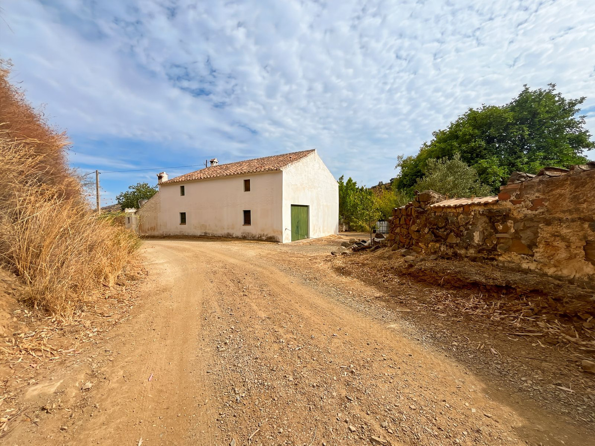 Te koop Finca - Cortijo Costa Del Sol Málaga € 194.500,-