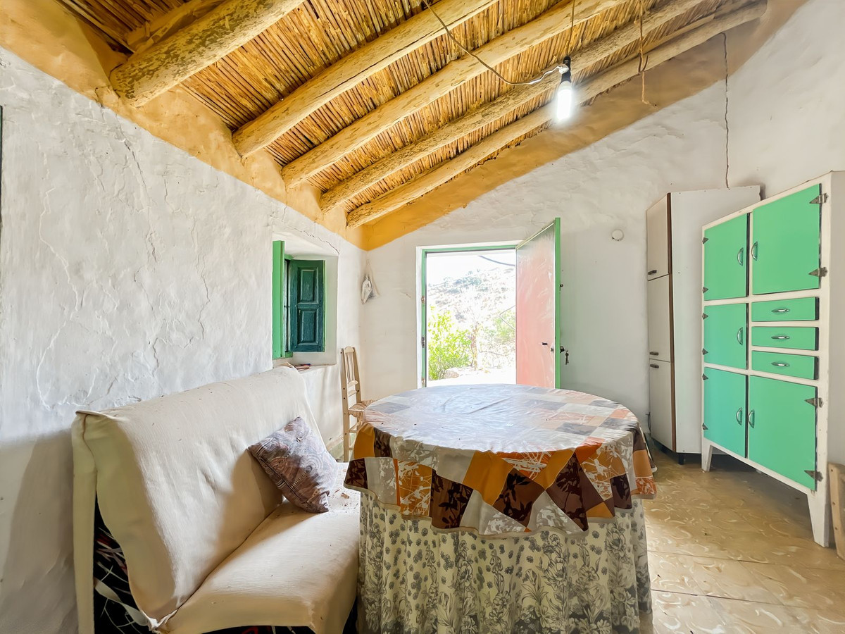 Te koop Finca - Cortijo Costa Del Sol Málaga € 194.500,-