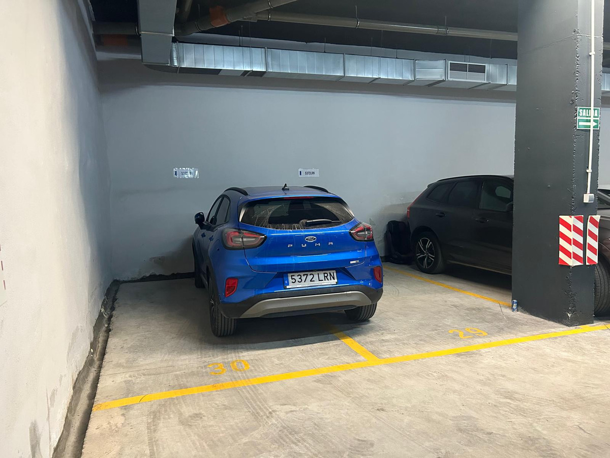 Te koop Middle Floor Apartment Costa Del Sol Estepona € 799.000,-