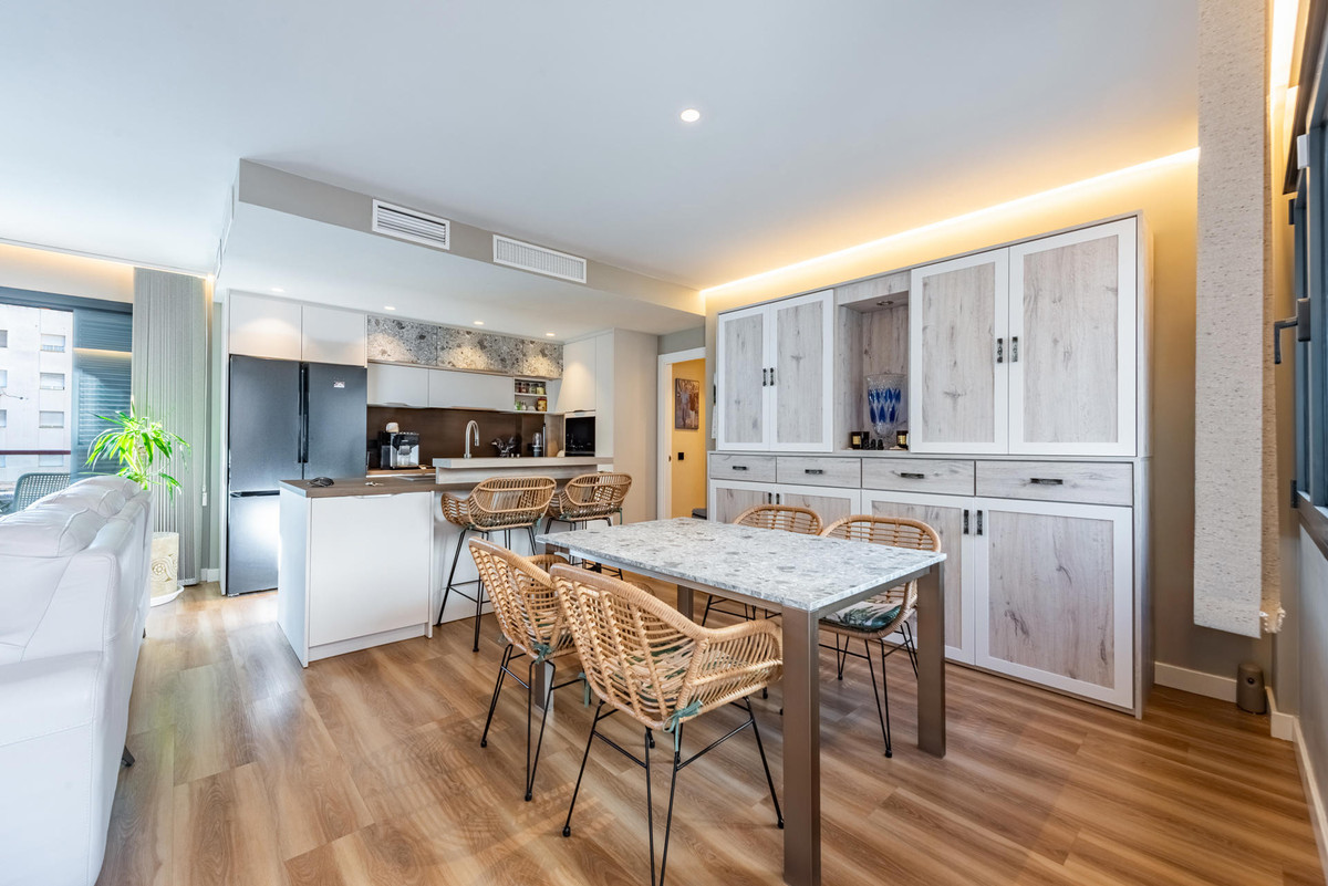 Te koop Middle Floor Apartment Costa Del Sol Estepona € 799.000,-