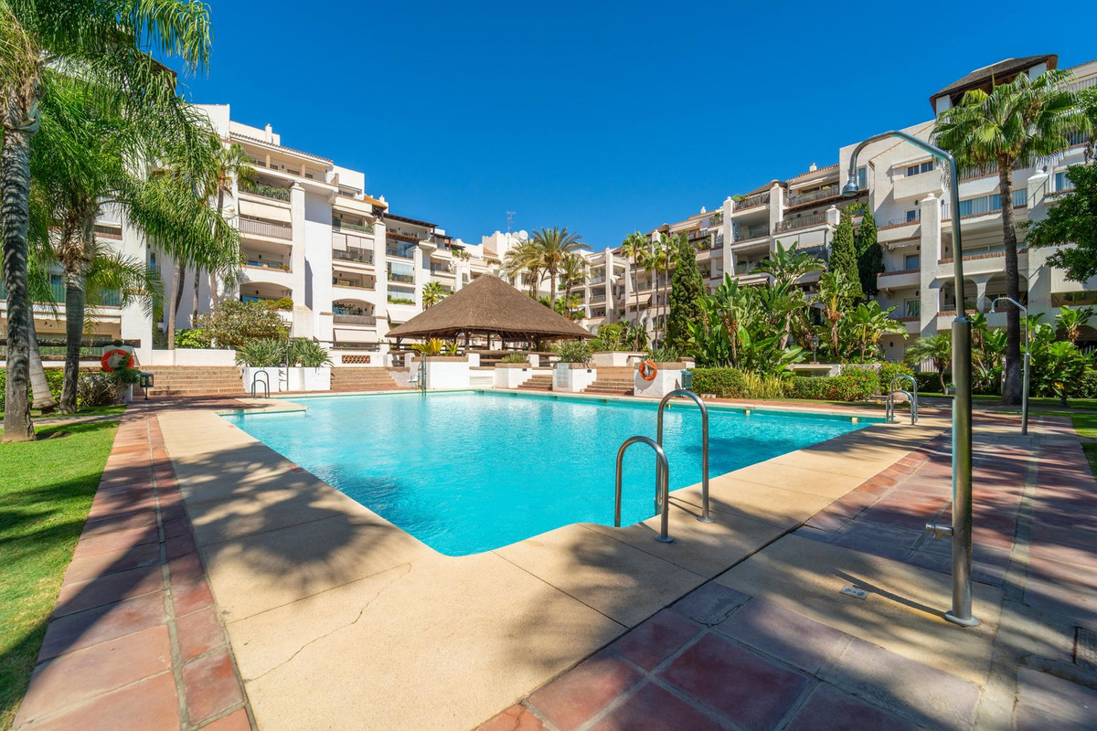 Te koop Middle Floor Apartment Costa Del Sol Torremolinos € 679.000,-