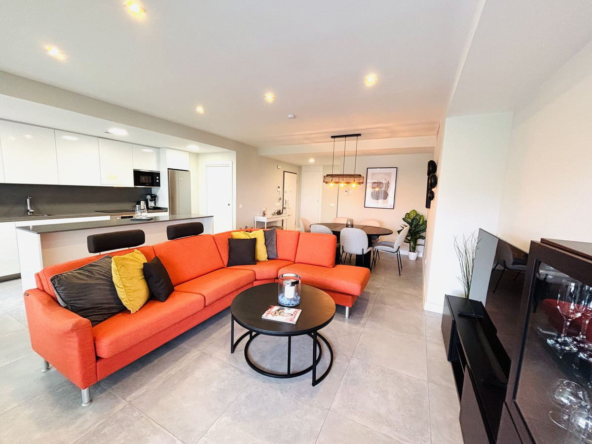 Te koop Middle Floor Apartment Costa Del Sol La Cala De Mijas € 665.000,-