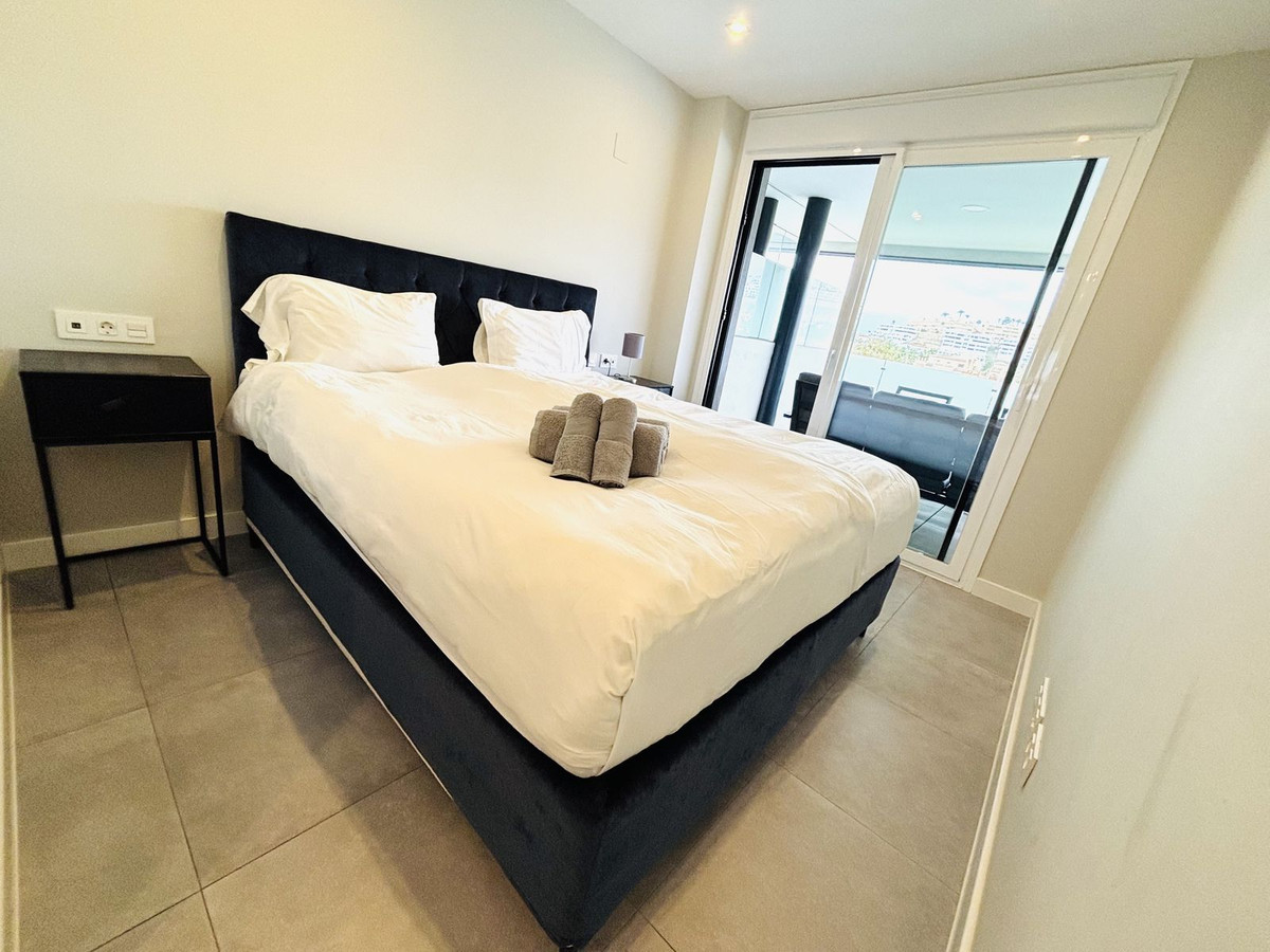 Te koop Middle Floor Apartment Costa Del Sol La Cala De Mijas € 665.000,-