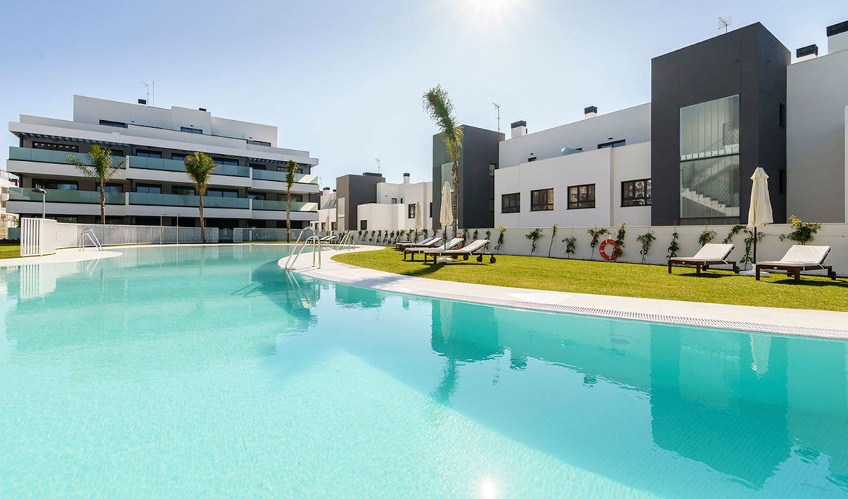 Te koop Middle Floor Apartment Costa Del Sol La Cala De Mijas € 665.000,-