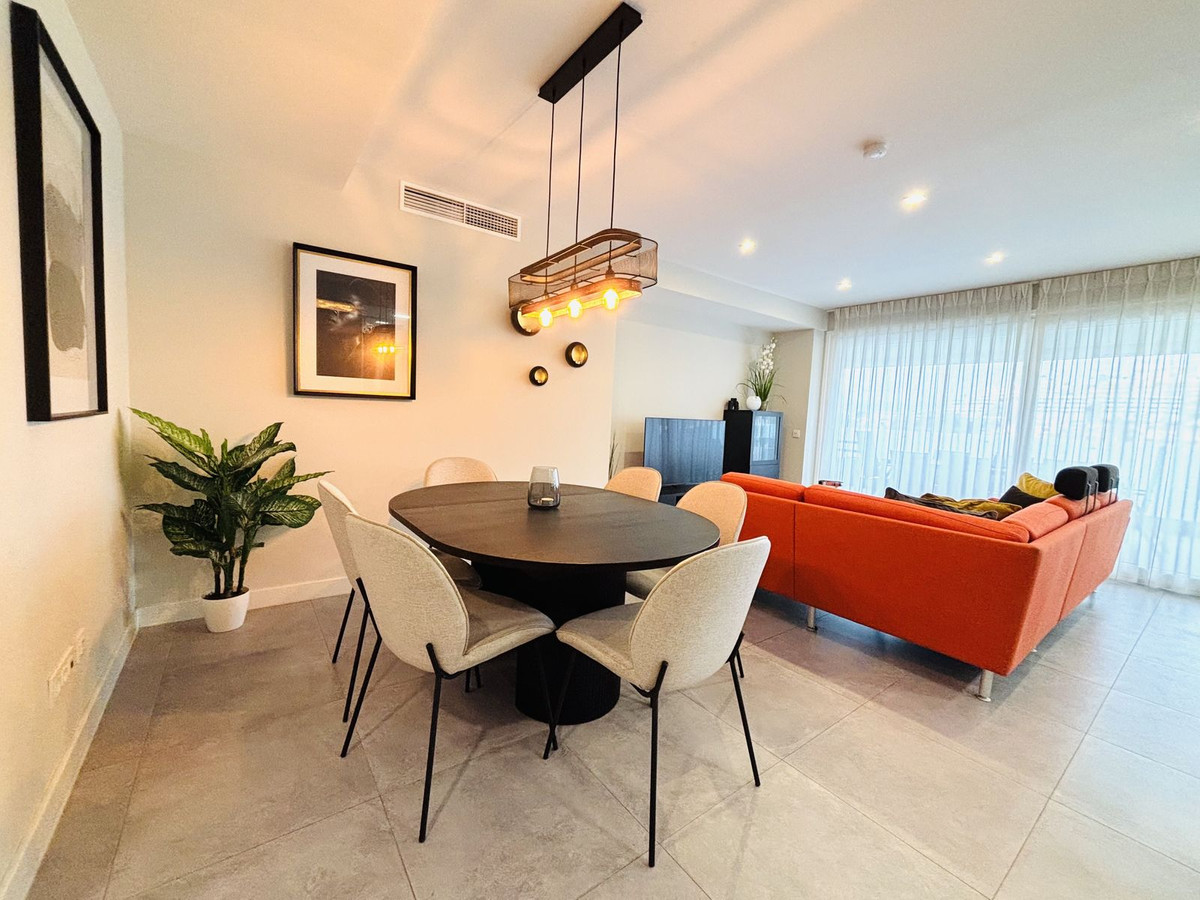 Te koop Middle Floor Apartment Costa Del Sol La Cala De Mijas € 665.000,-