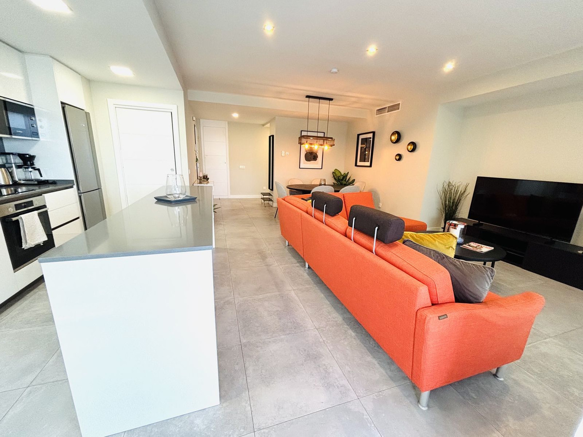 Te koop Middle Floor Apartment Costa Del Sol La Cala De Mijas € 665.000,-