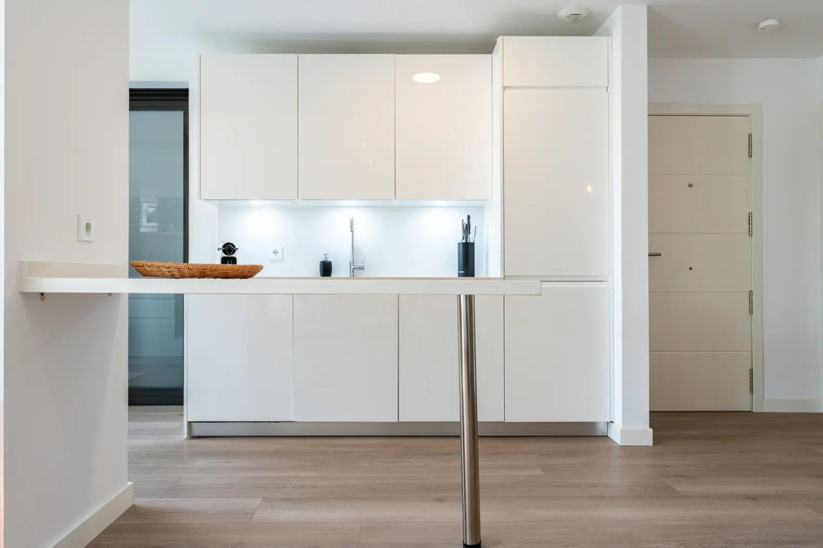 Te koop Middle Floor Apartment Costa Del Sol La Cala De Mijas € 575.000,-