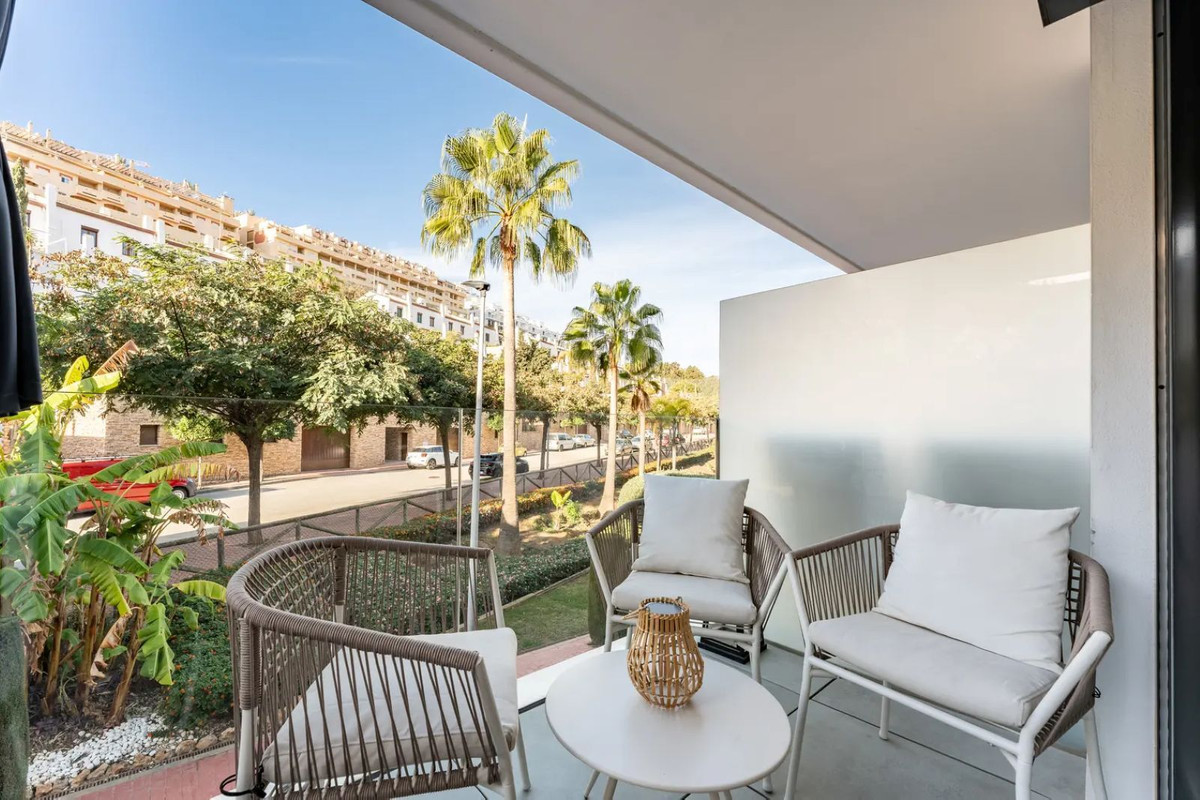 Te koop Middle Floor Apartment Costa Del Sol La Cala De Mijas € 575.000,-