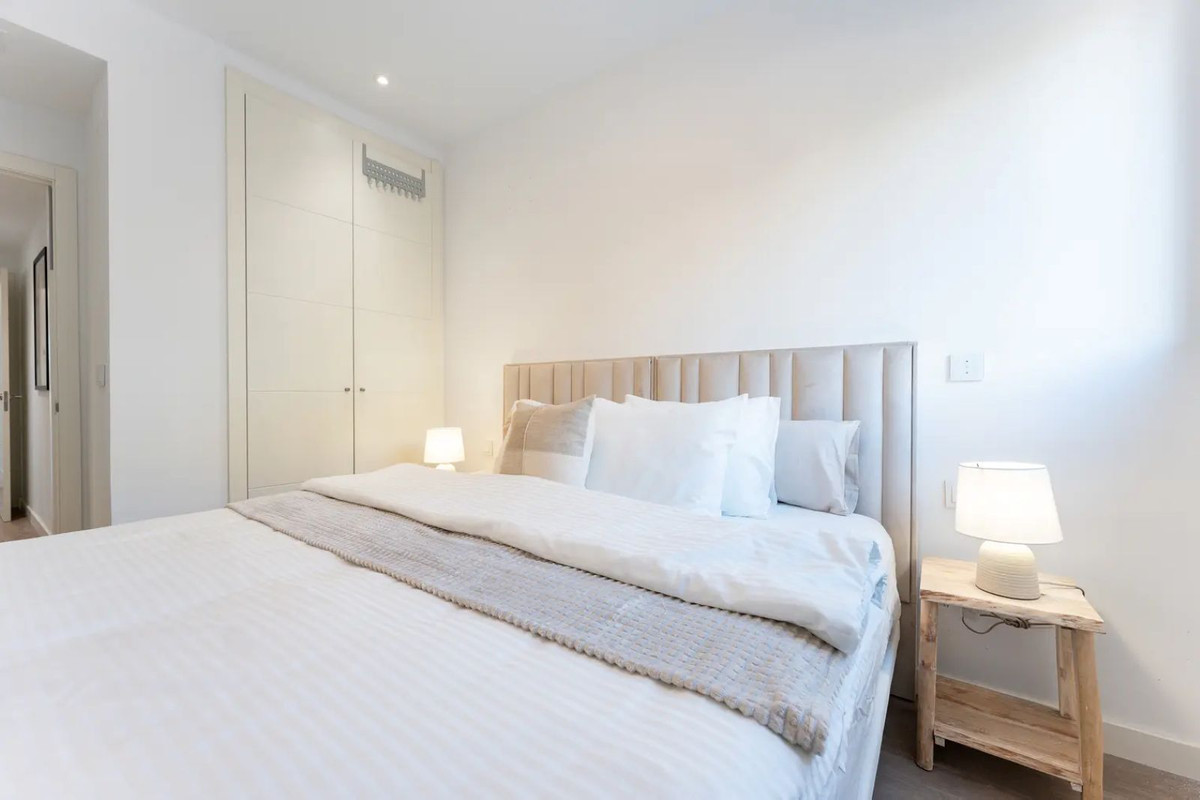 Te koop Middle Floor Apartment Costa Del Sol La Cala De Mijas € 575.000,-