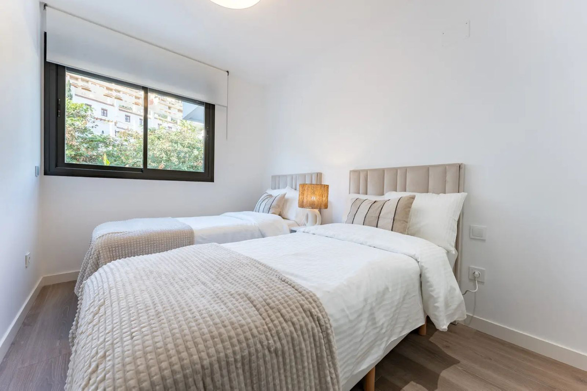 Te koop Middle Floor Apartment Costa Del Sol La Cala De Mijas € 575.000,-