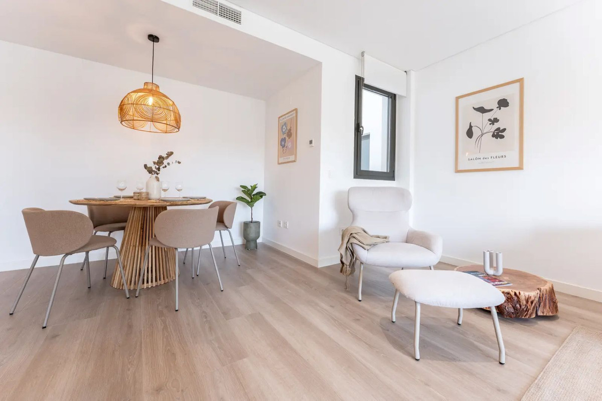 Te koop Middle Floor Apartment Costa Del Sol La Cala De Mijas € 575.000,-