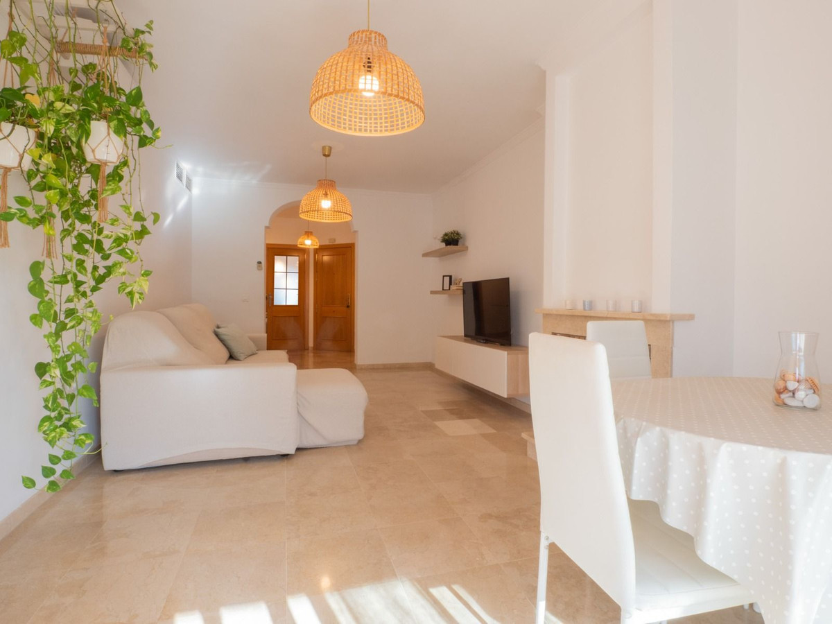 Te koop Middle Floor Apartment Costa Del Sol Torreblanca € 314.000,-