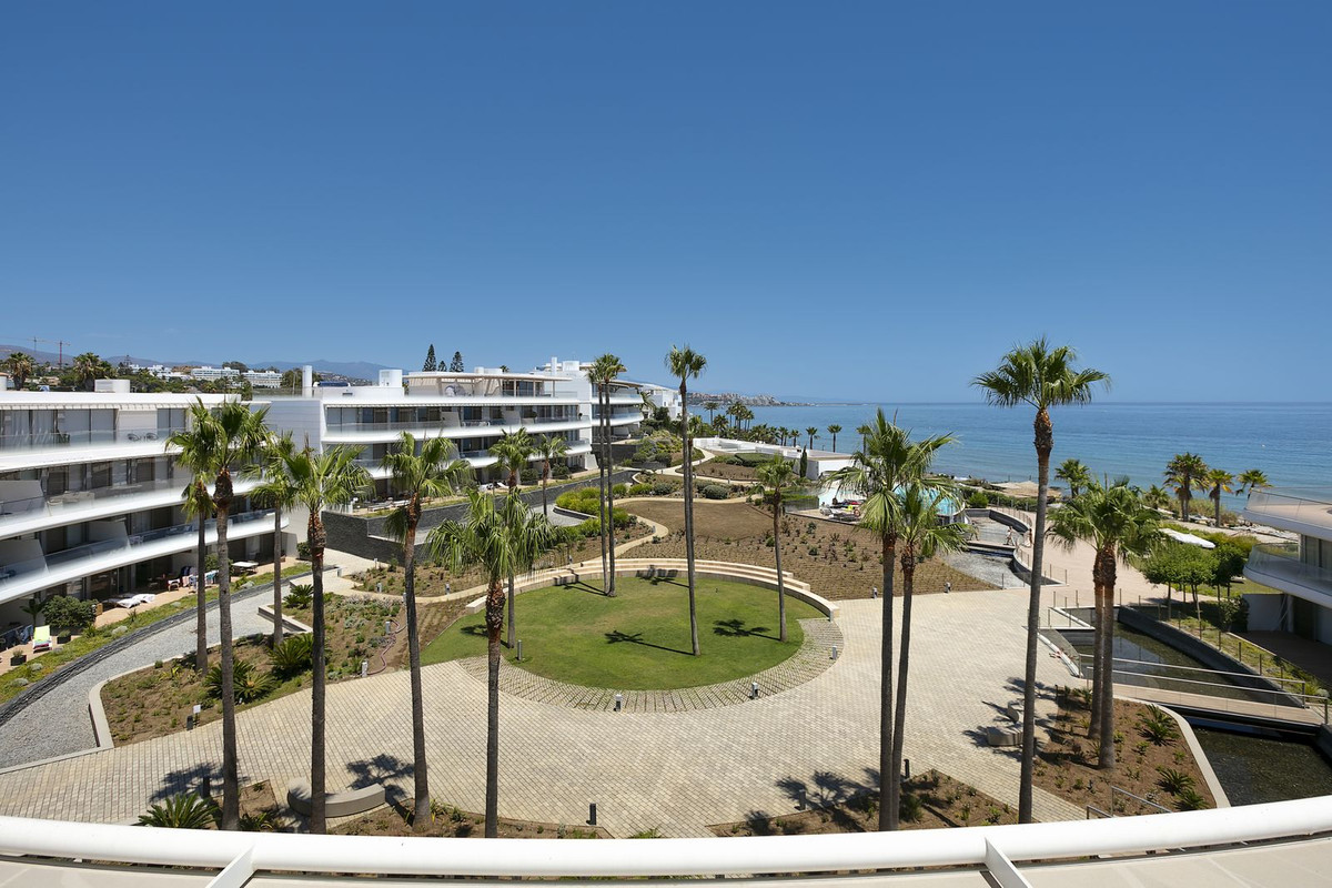 Te koop Middle Floor Apartment Costa Del Sol Estepona € 1.700.000,-