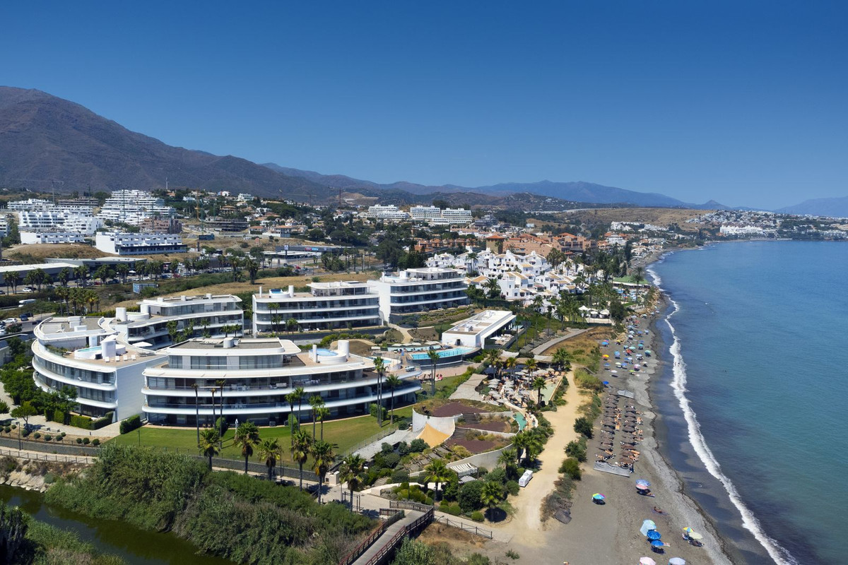 Te koop Middle Floor Apartment Costa Del Sol Estepona € 1.700.000,-