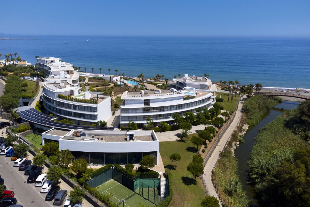 Te koop Middle Floor Apartment Costa Del Sol Estepona € 1.700.000,-