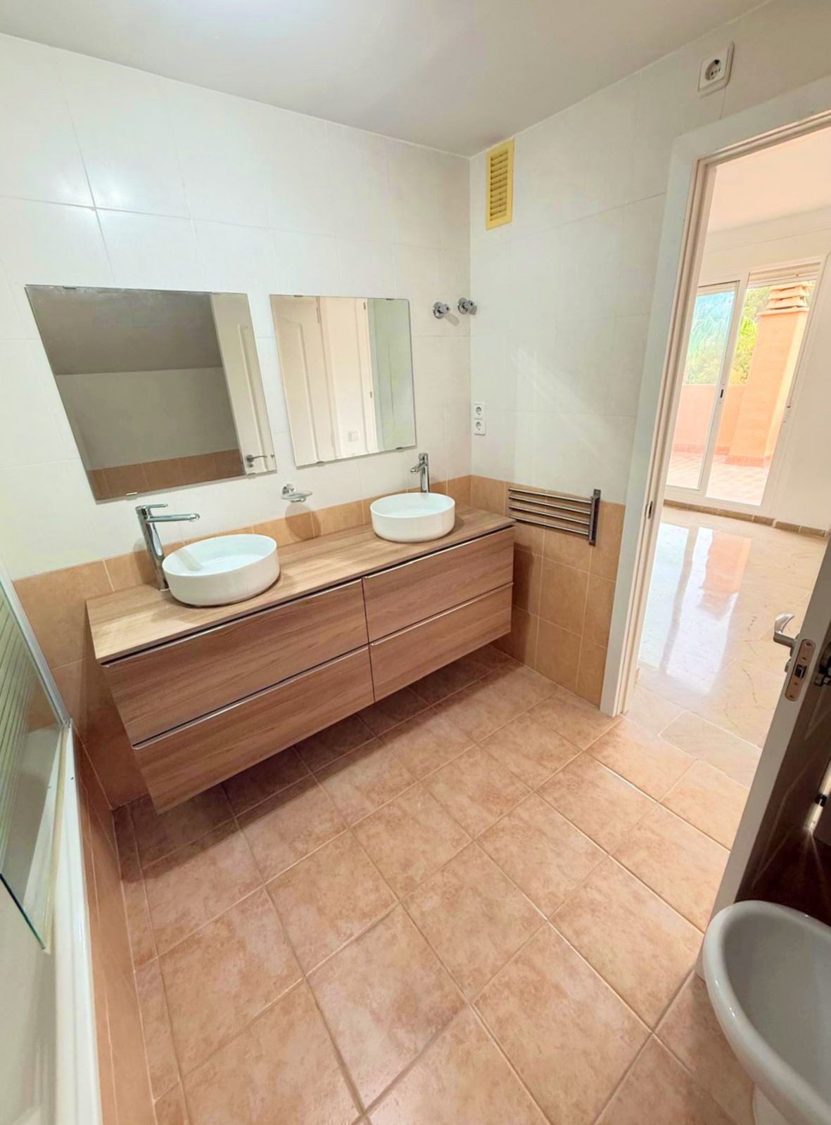 Te koop Penthouse Duplex Costa Del Sol Casares Playa € 349.000,-