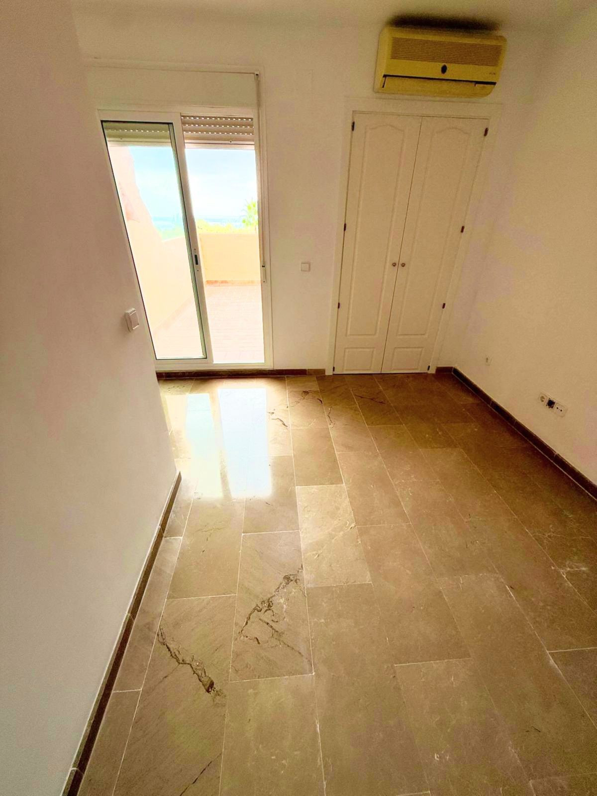 Te koop Penthouse Duplex Costa Del Sol Casares Playa € 349.000,-