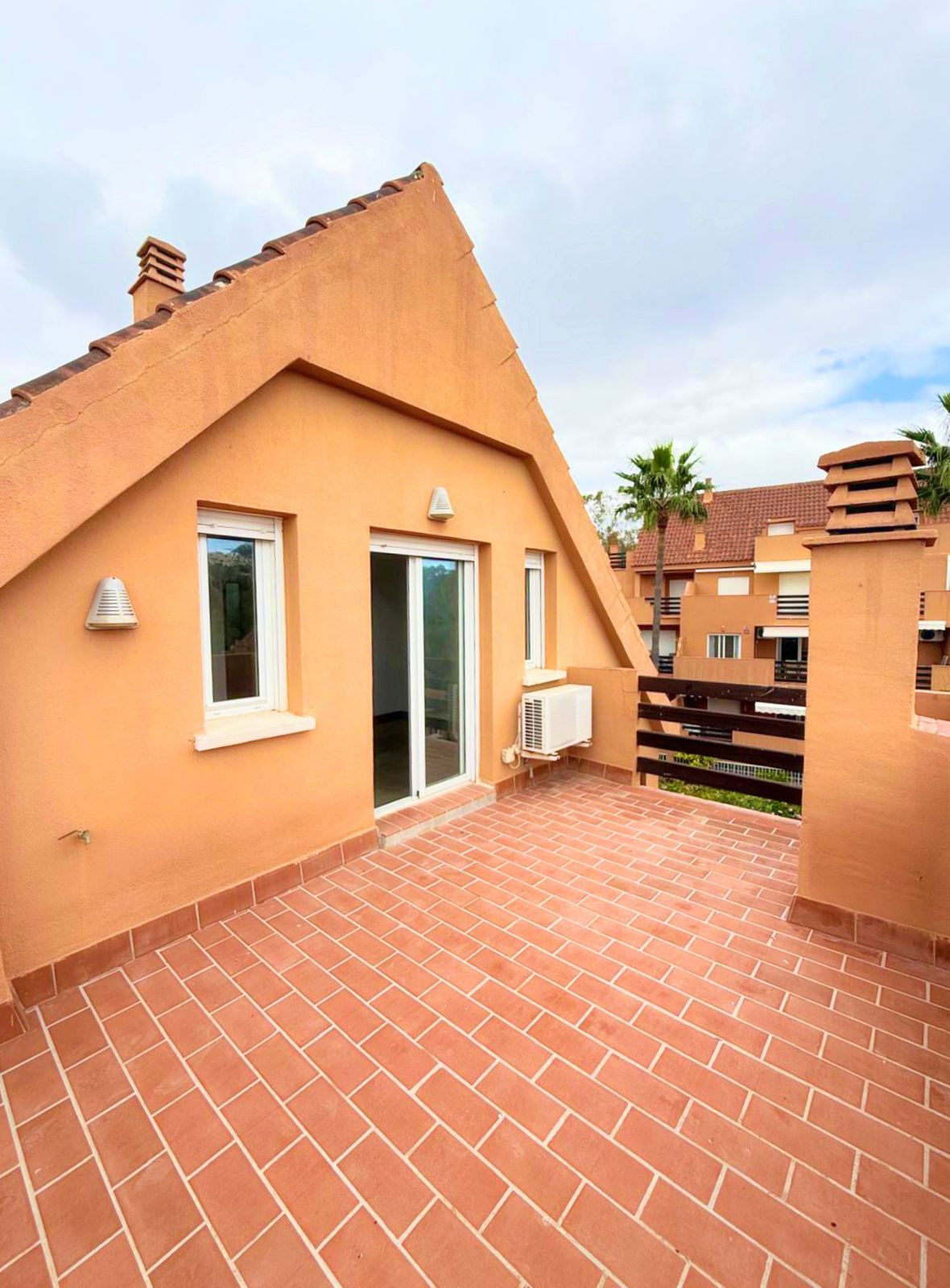 Te koop Penthouse Duplex Costa Del Sol Casares Playa € 349.000,-