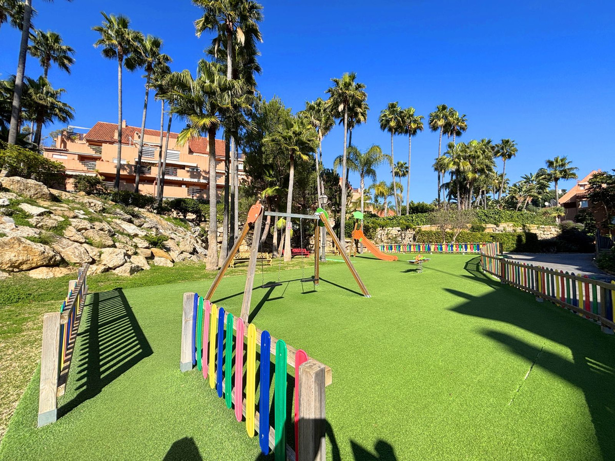 Te koop Penthouse Duplex Costa Del Sol Casares Playa € 349.000,-