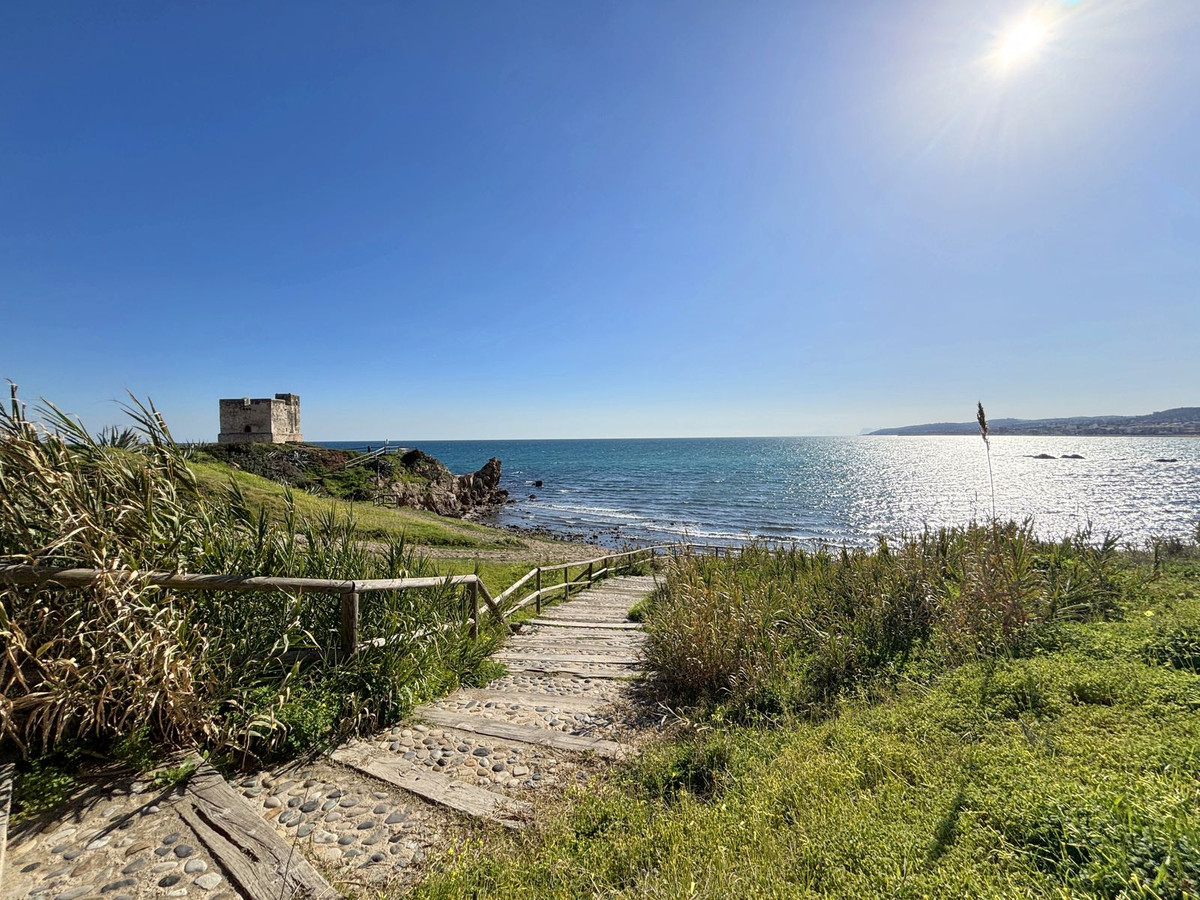 Te koop Penthouse Duplex Costa Del Sol Casares Playa € 349.000,-