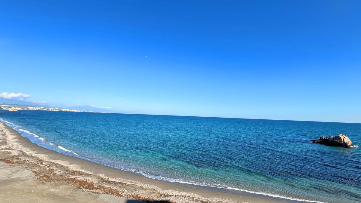 Te koop Penthouse Duplex Costa Del Sol Casares Playa € 349.000,-