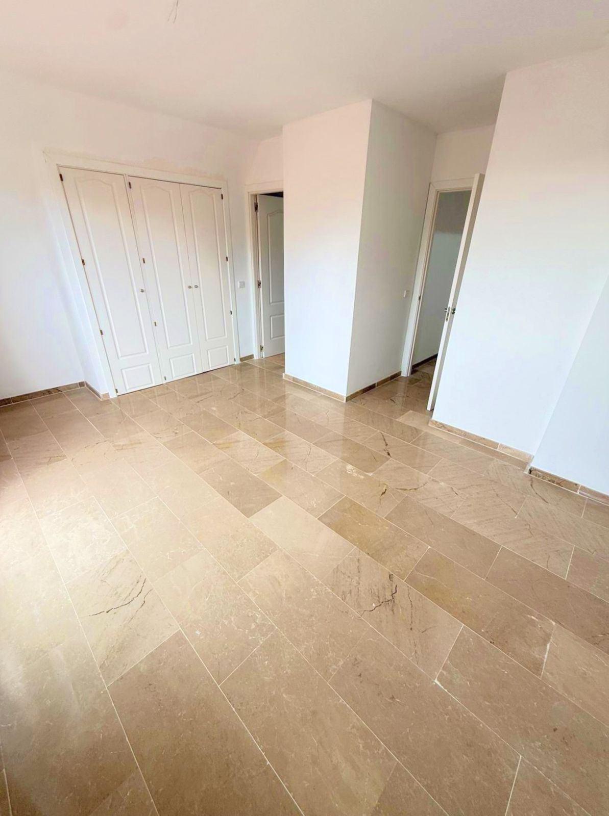 Te koop Penthouse Duplex Costa Del Sol Casares Playa € 349.000,-