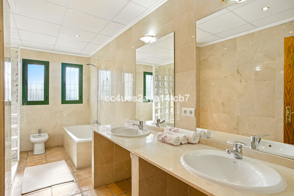 Te koop Half vrijstaand huis Costa Del Sol Riviera Del Sol € 539.000,-