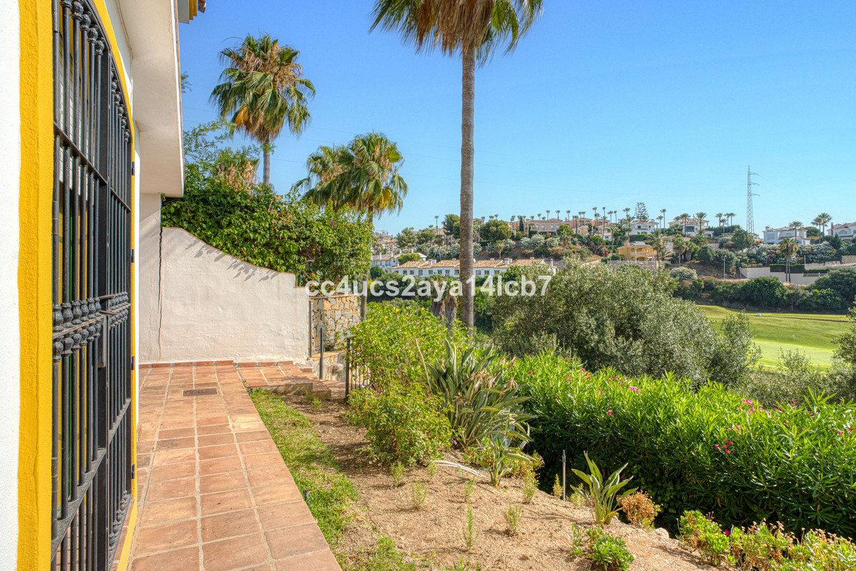 Te koop Half vrijstaand huis Costa Del Sol Riviera Del Sol € 539.000,-