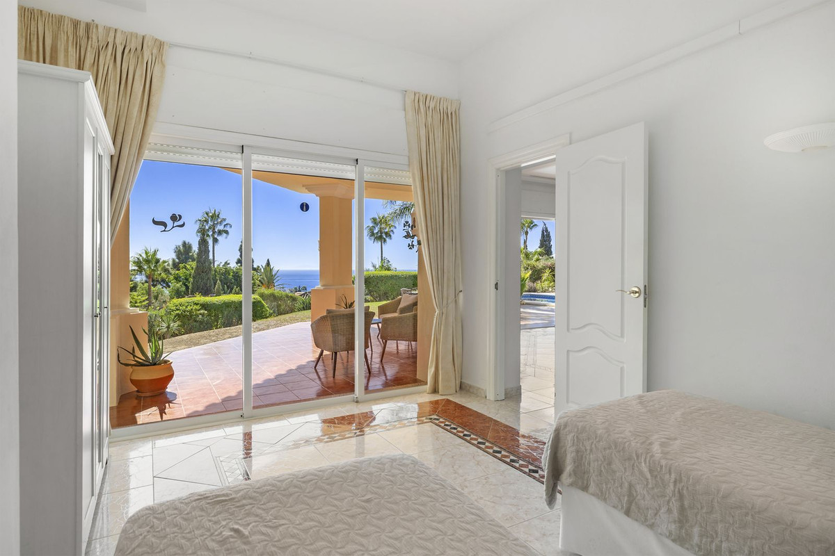 Te koop Vrijstaande Villa Costa Del Sol Hacienda Las Chapas € 1.995.000,-