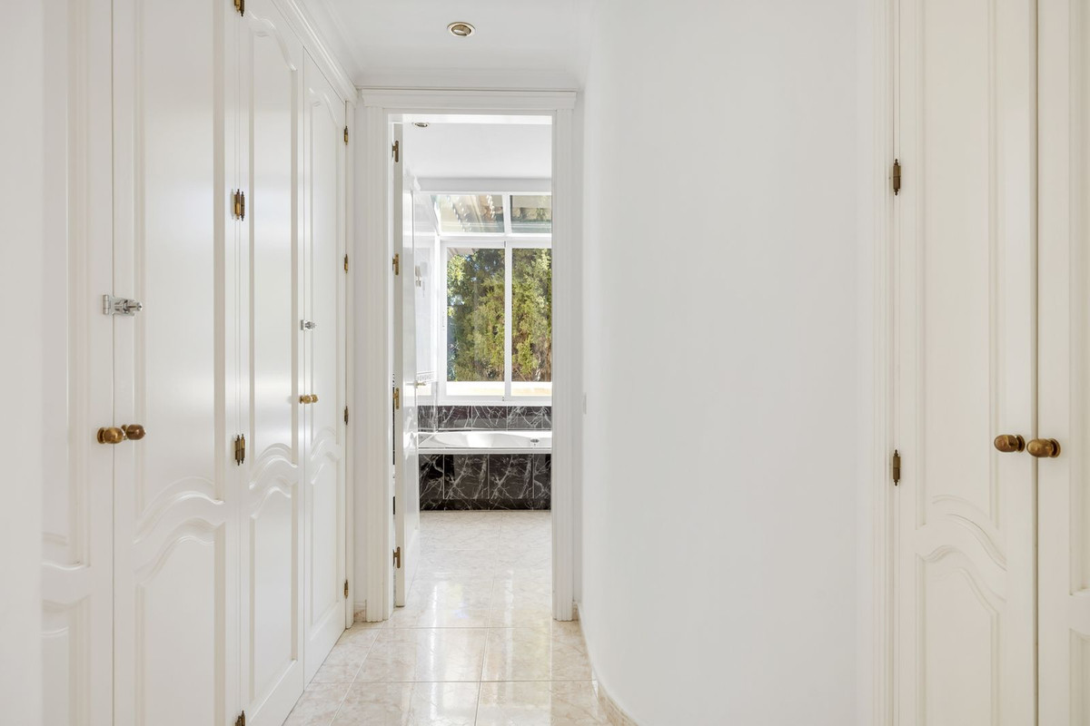 Te koop Vrijstaande Villa Costa Del Sol Hacienda Las Chapas € 1.995.000,-