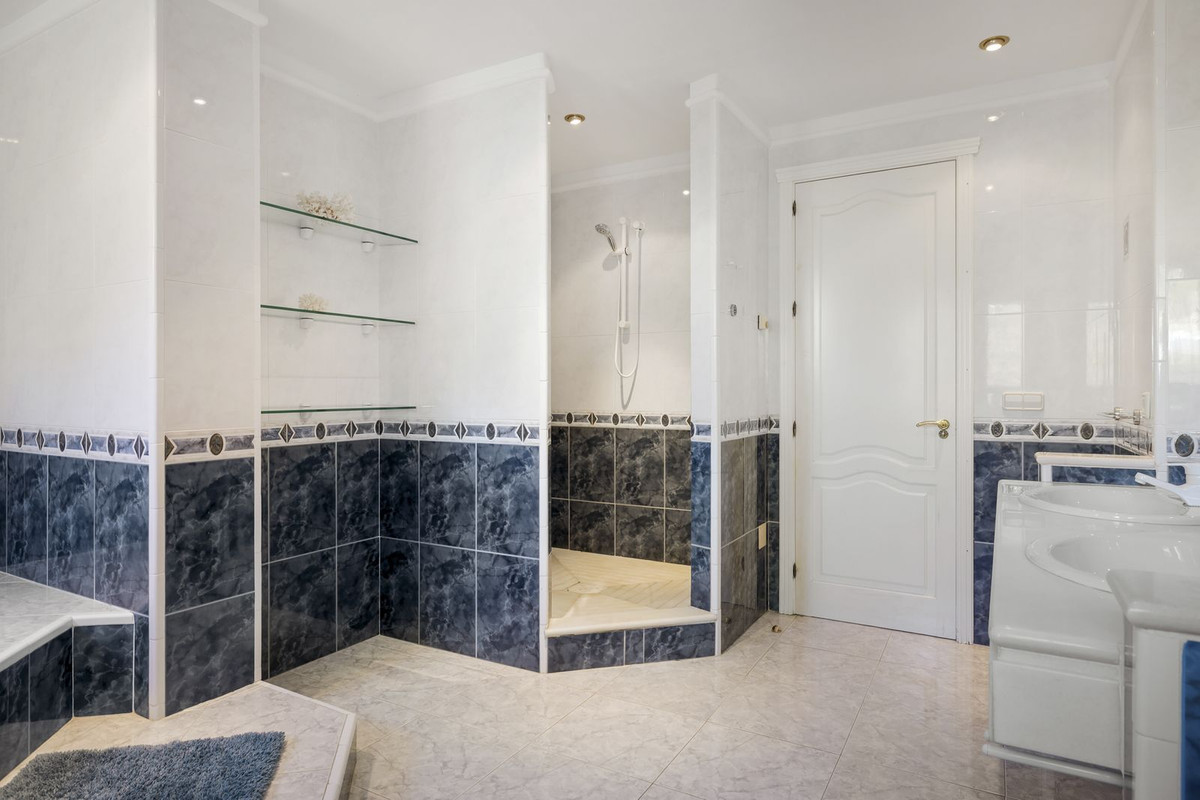 Te koop Vrijstaande Villa Costa Del Sol Hacienda Las Chapas € 1.995.000,-