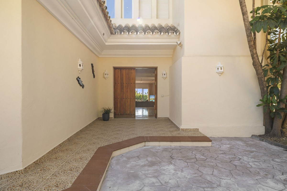 Te koop Vrijstaande Villa Costa Del Sol Hacienda Las Chapas € 1.995.000,-