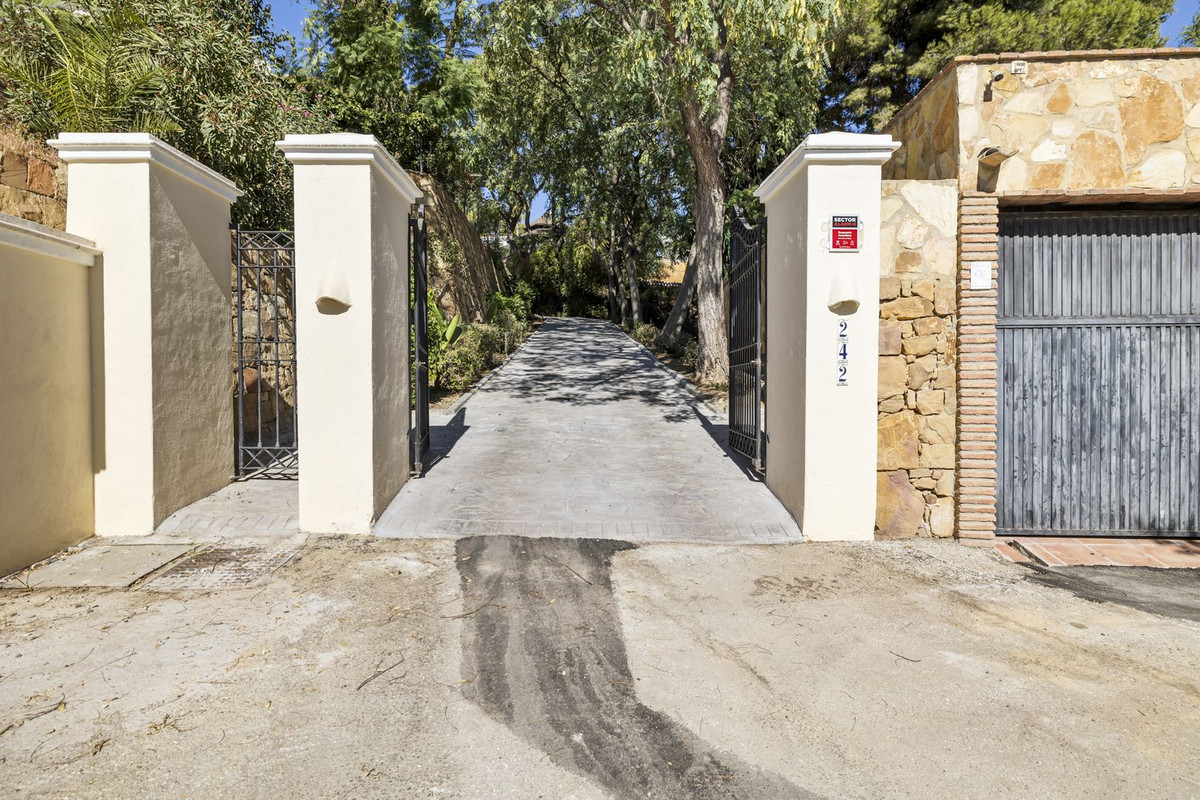 Te koop Vrijstaande Villa Costa Del Sol Hacienda Las Chapas € 1.995.000,-