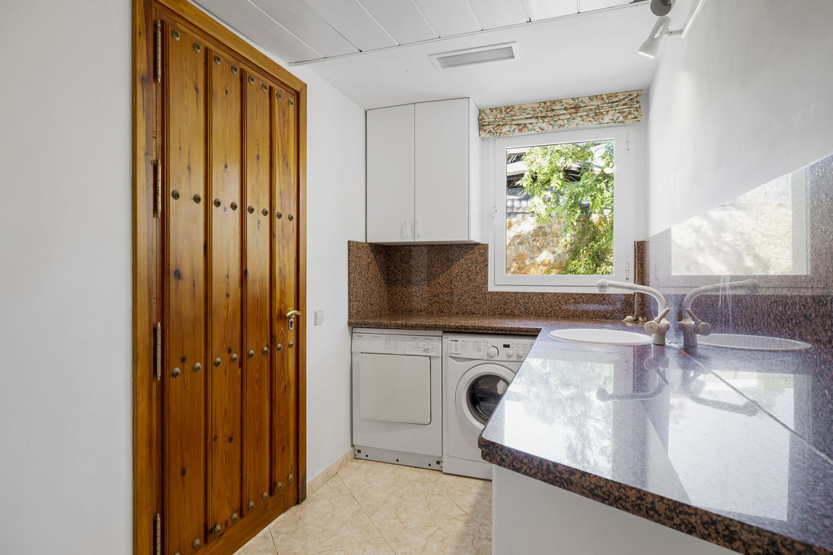 Te koop Vrijstaande Villa Costa Del Sol Hacienda Las Chapas € 1.995.000,-