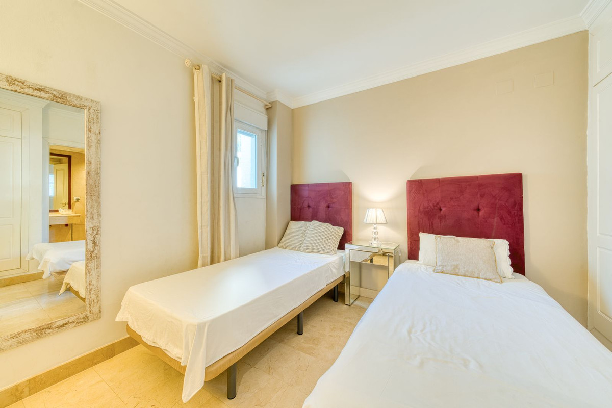 Te koop Middle Floor Apartment Costa Del Sol San Pedro De Alcántara € 595.000,-