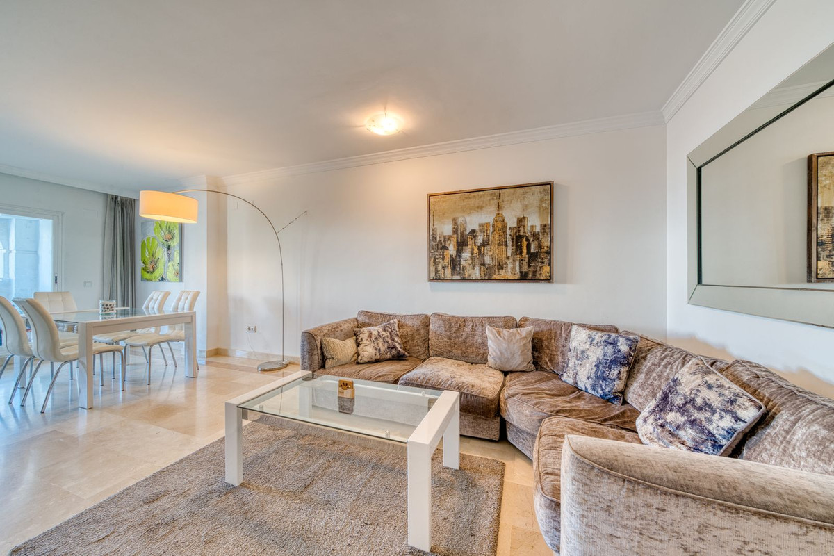 Te koop Middle Floor Apartment Costa Del Sol San Pedro De Alcántara € 595.000,-