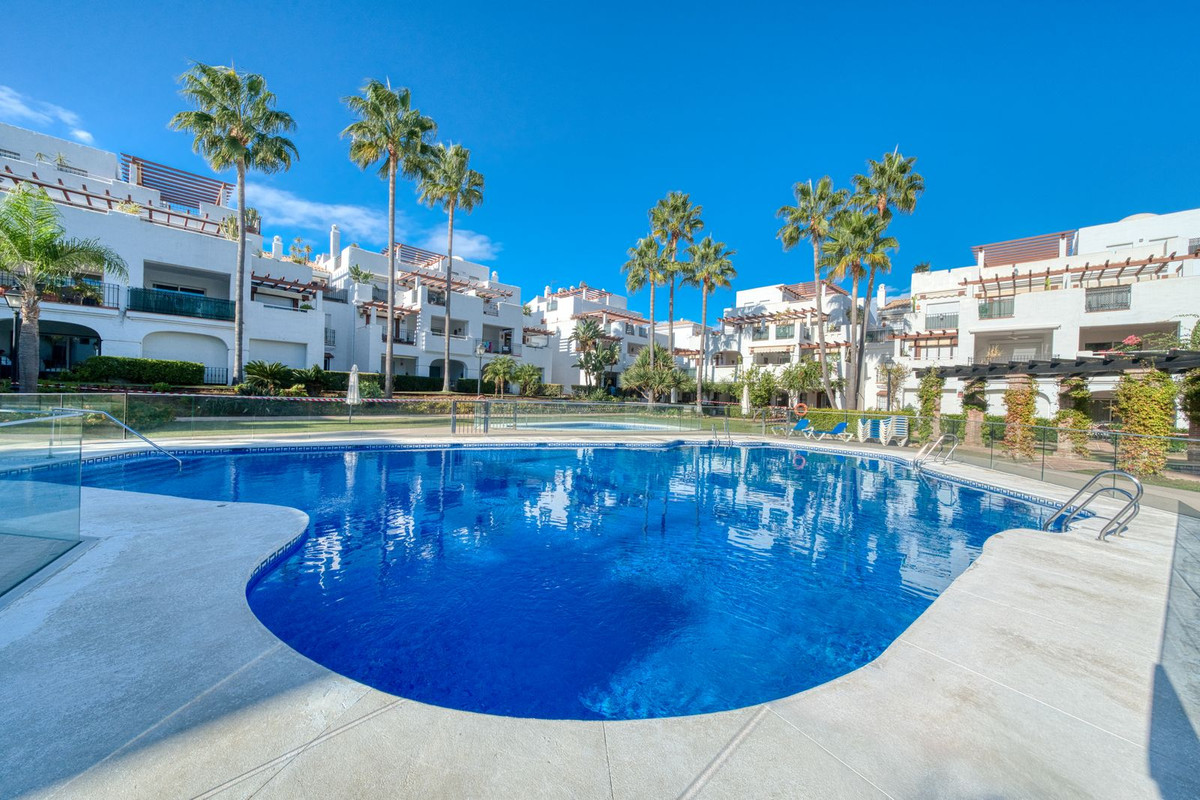 Te koop Middle Floor Apartment Costa Del Sol San Pedro De Alcántara € 595.000,-