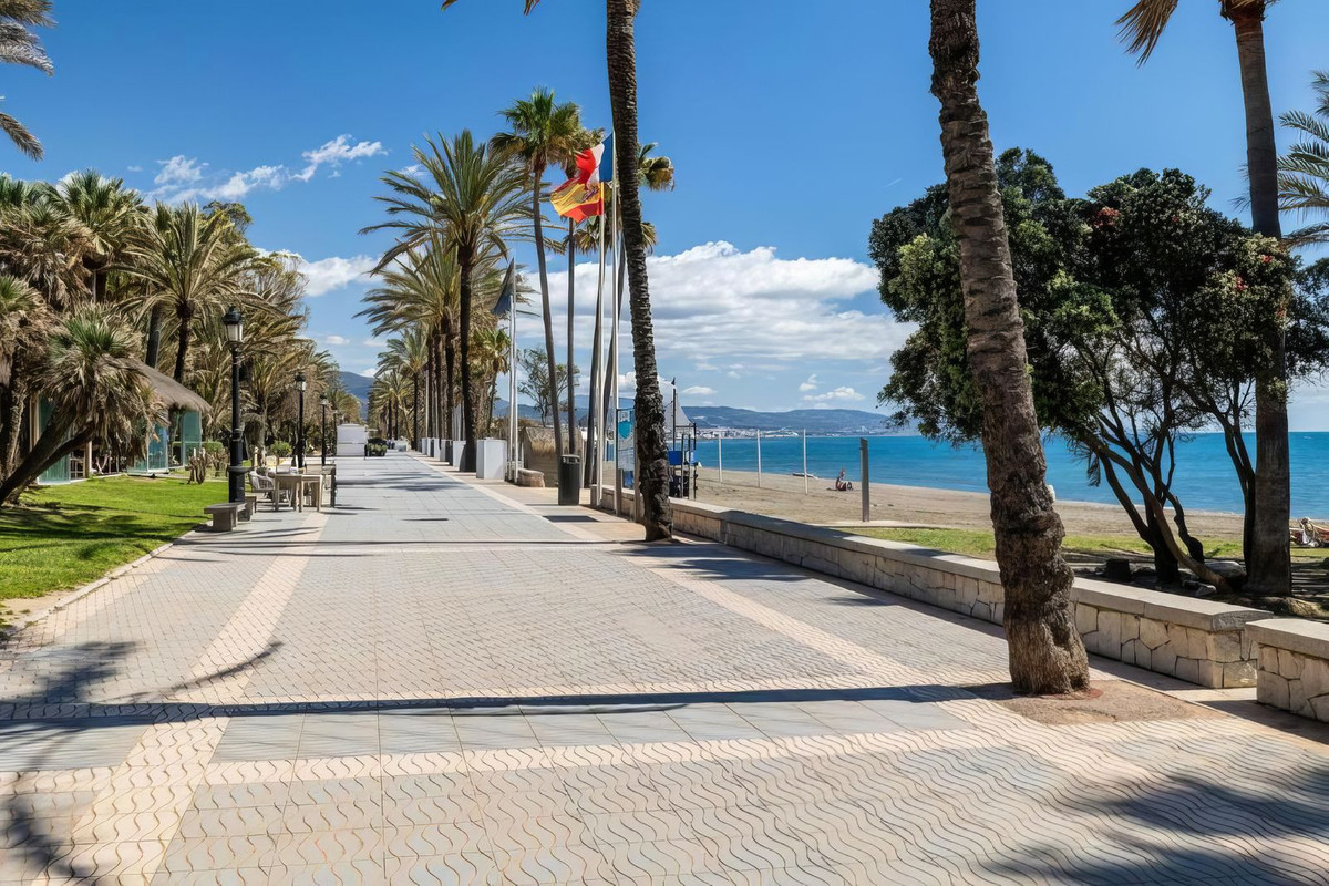 Te koop Middle Floor Apartment Costa Del Sol San Pedro De Alcántara € 595.000,-