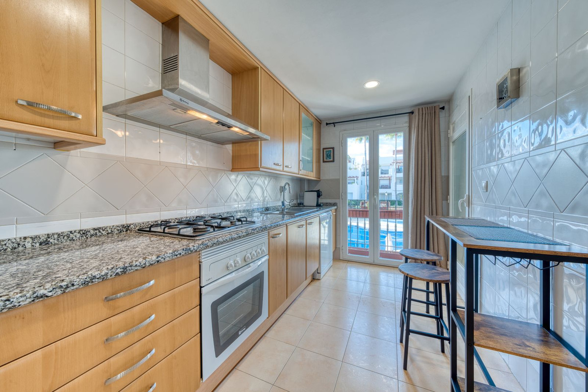 Te koop Middle Floor Apartment Costa Del Sol San Pedro De Alcántara € 595.000,-