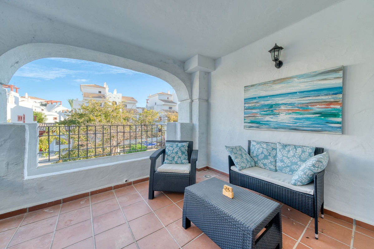 Te koop Middle Floor Apartment Costa Del Sol San Pedro De Alcántara € 595.000,-