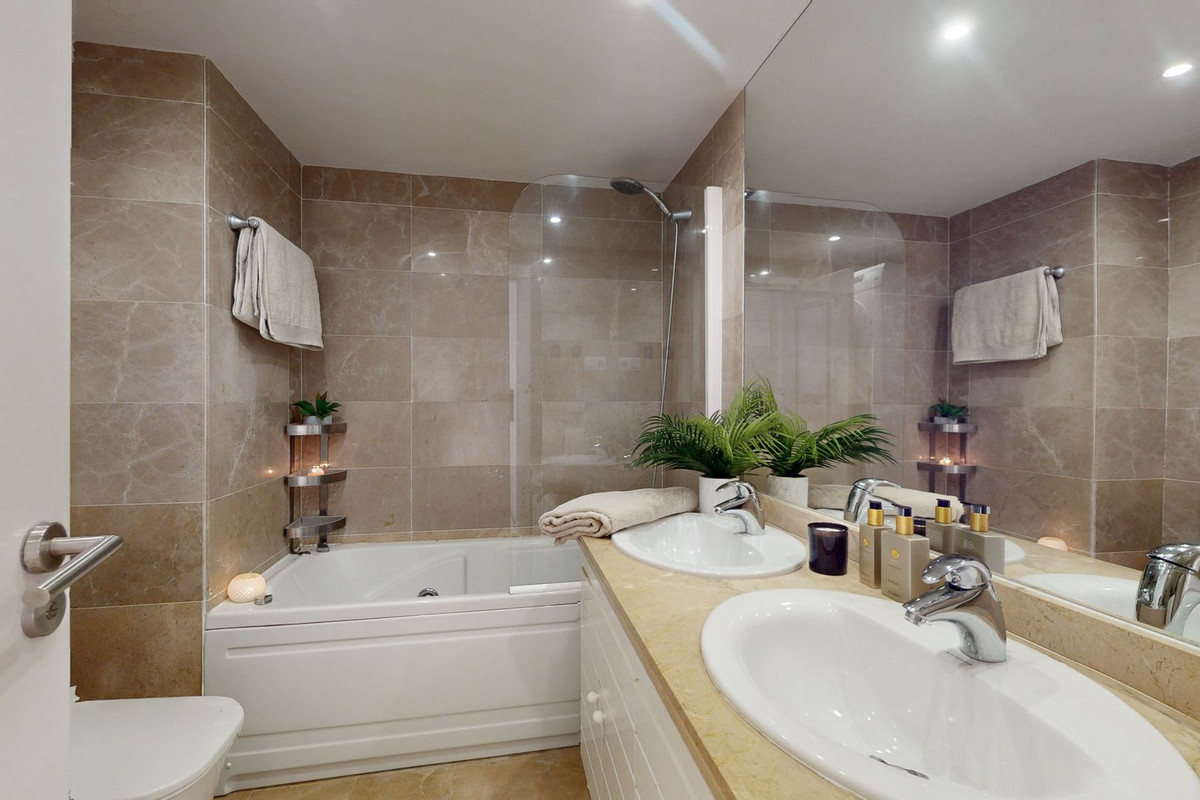 Te koop Gelijkvloers appartement Costa Del Sol Torrequebrada € 449.000,-