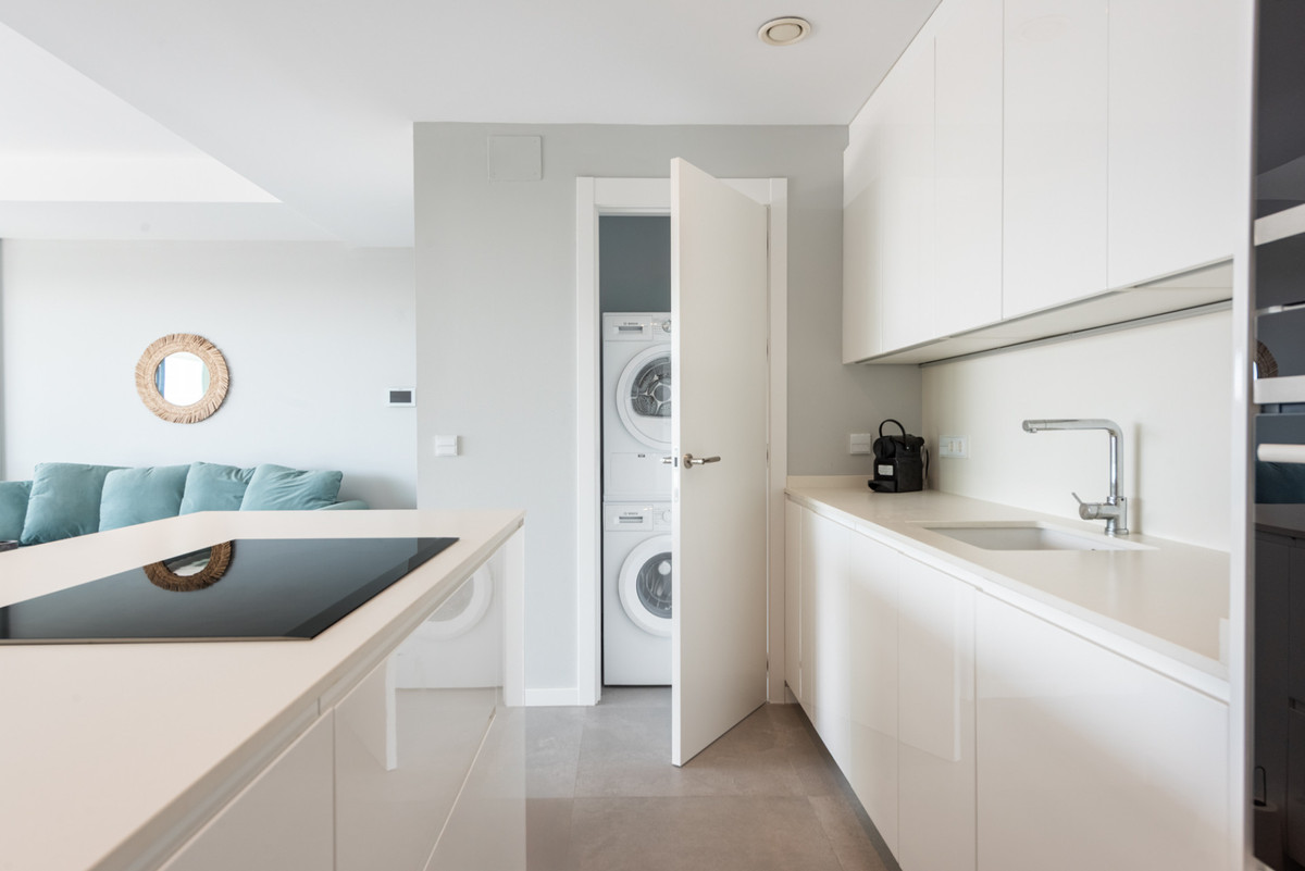 Te koop Middle Floor Apartment Costa Del Sol Fuengirola € 589.000,-