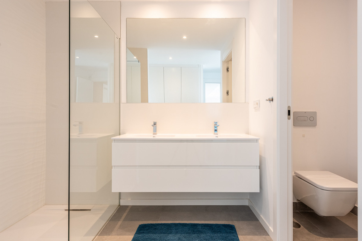 Te koop Middle Floor Apartment Costa Del Sol Fuengirola € 589.000,-