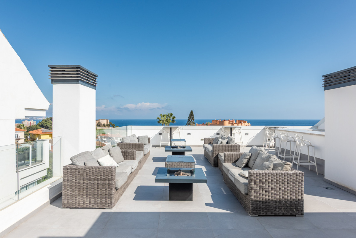 Te koop Middle Floor Apartment Costa Del Sol Fuengirola € 589.000,-