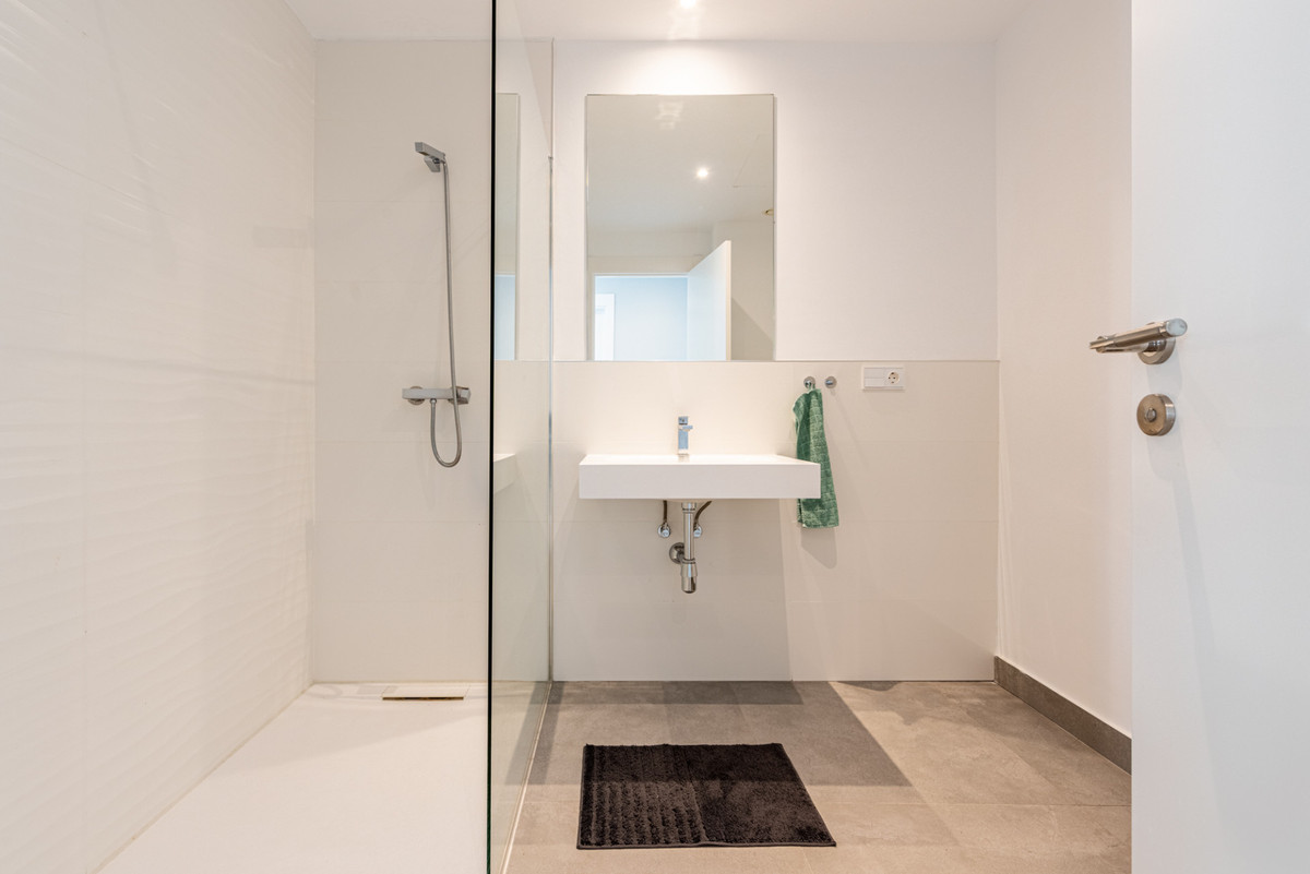 Te koop Middle Floor Apartment Costa Del Sol Fuengirola € 589.000,-