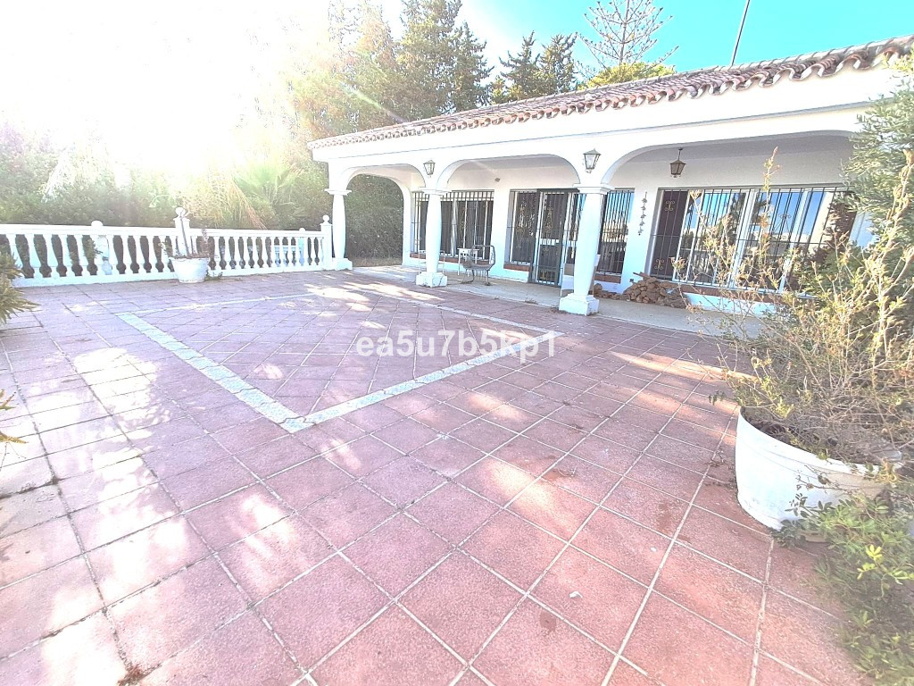 Te koop Vrijstaande Villa Costa Del Sol Estepona € 1.150.000,-