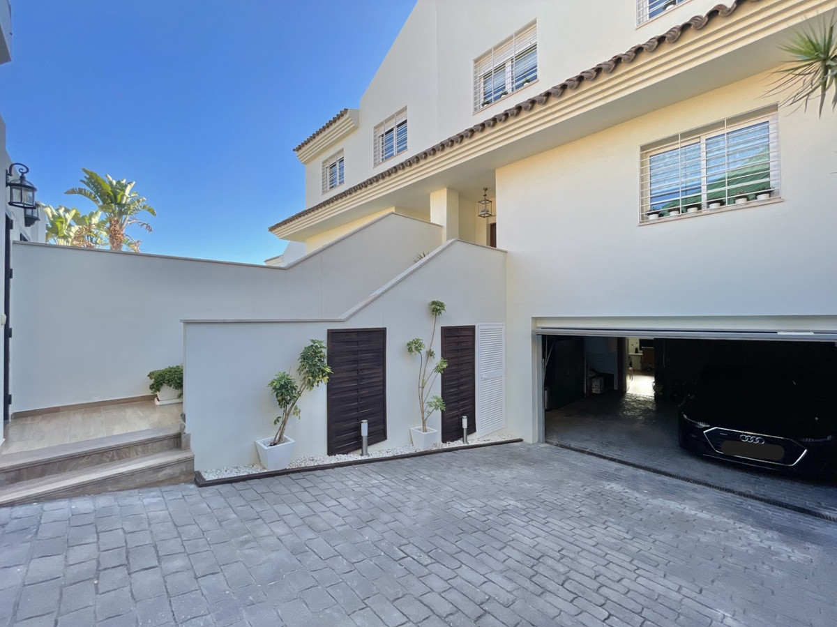 Te koop Half vrijstaand huis Costa Del Sol Málaga € 1.050.000,-