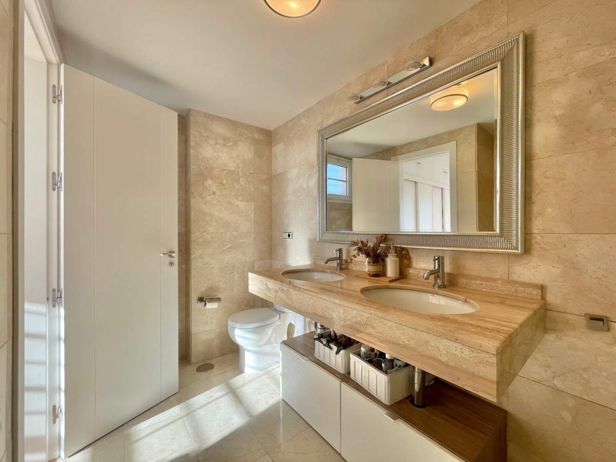 Te koop Half vrijstaand huis Costa Del Sol Málaga € 1.050.000,-