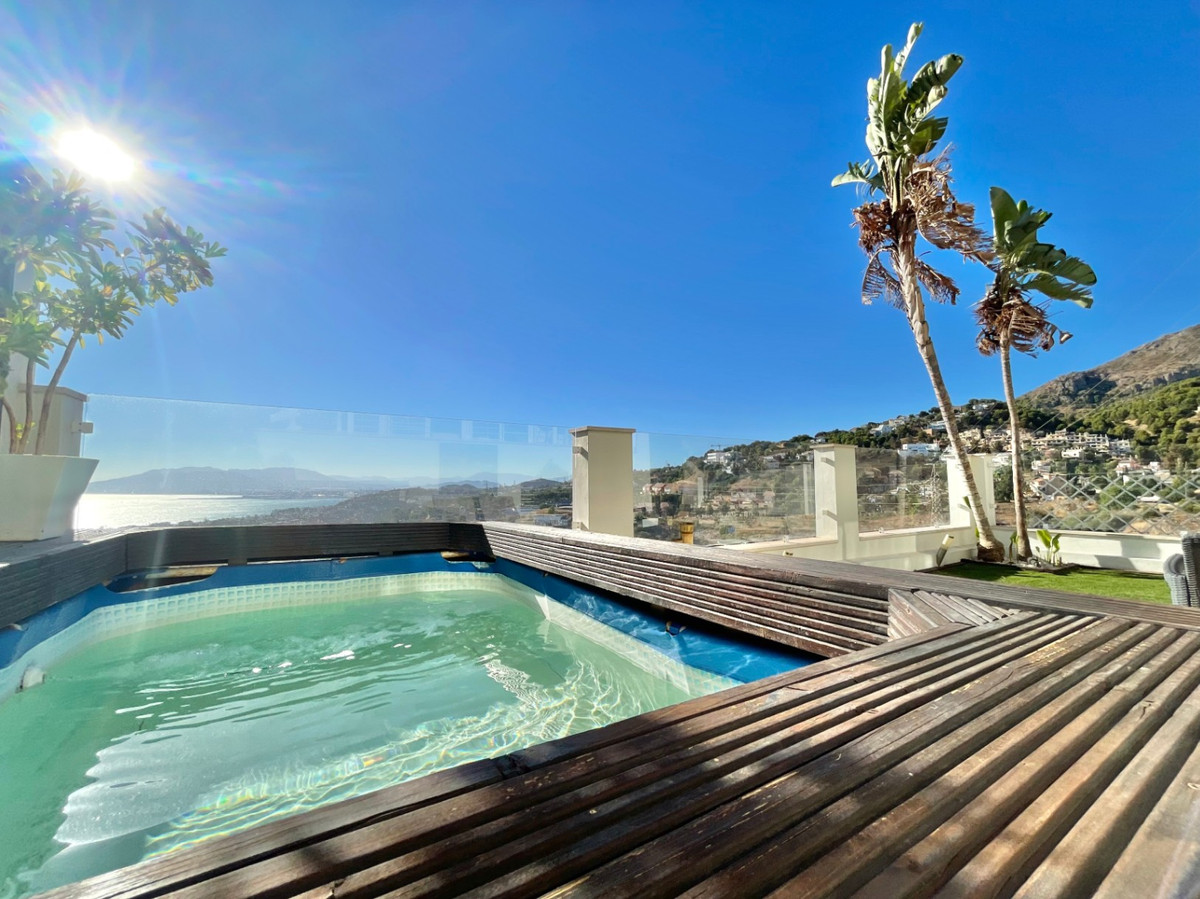 Te koop Half vrijstaand huis Costa Del Sol Málaga € 1.050.000,-